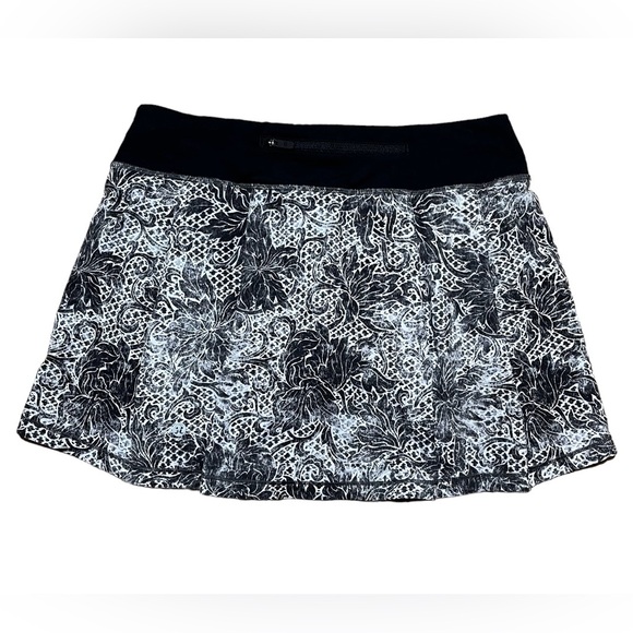 Lululemon Pace Revival Skirt II In Masked Lace Starlight Black W8852T Sz 6 Tall - Picture 2 of 16